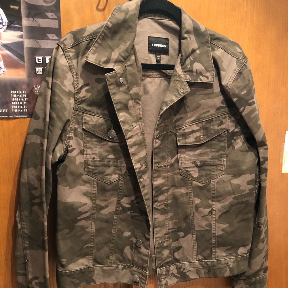 Express Mens Camo Jacket